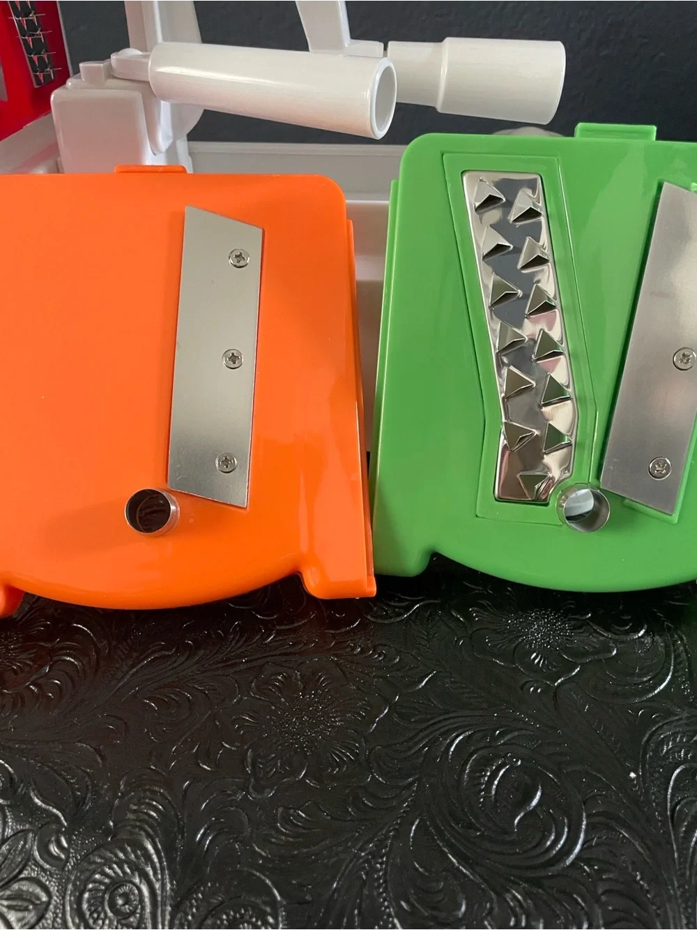 Farberware White & Orange Spiraletti Fruit and Vegetable Slicer with 3 Blades